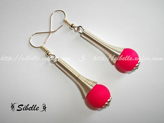 Boucles d'oreilles tourbillon perle fuschia