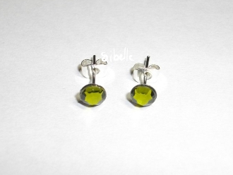 Puces d’oreilles strass olivine